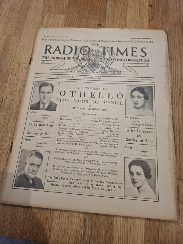 1933 RADIO TIMES MAGAZINE WITH PROGRAMME LISTINGS & OTHELLO PLAY ON COVER