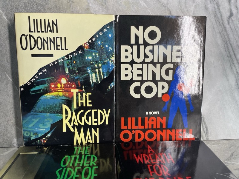 4 Books Lillian O'Donnell HC DJ VTG 1990 Wreath for the Bride Other Side of the gallery
