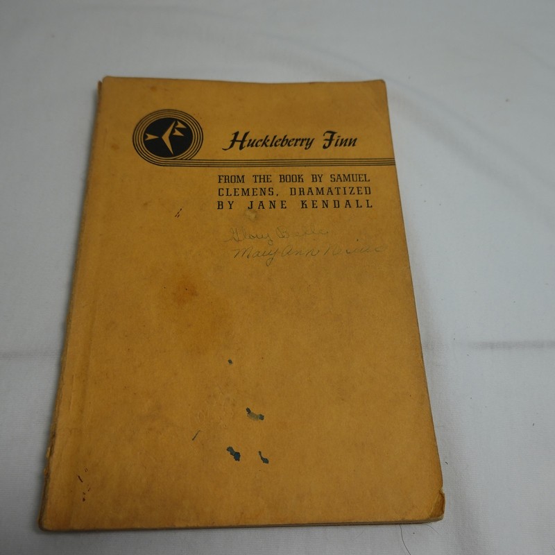 HUCKLEBERRY FINN Play Script Book -Samuel Clemens Jane Kendall