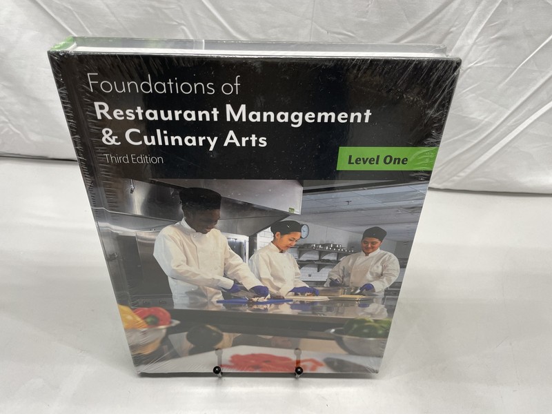Foundations Of Restaurant Management & Culinary Arts Level 1 Hardcover