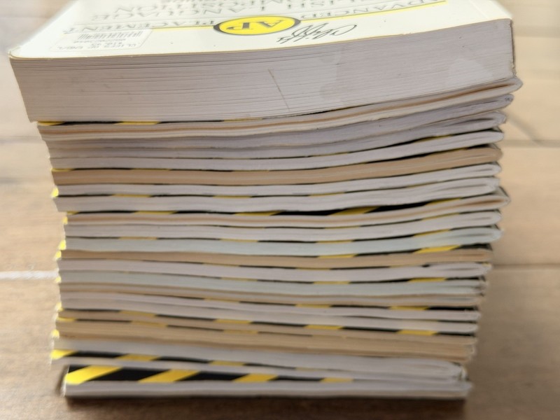 Vintage Cliffs Notes Lot 23 Study Guides Paperback Hamlet Gatsby 1984 Othello gallery