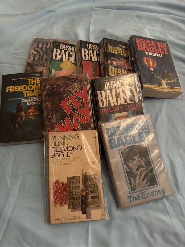 10 Desmond Bagley PB, Running Blind, The Enemy, Bahama Crisis, Fly Away, Freedom