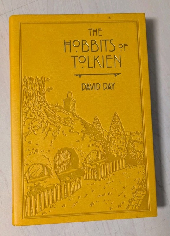 THE HOBBITS OF TOLKIEN David Day Illustrated Guide Flexi Bound Faux Leather NEW