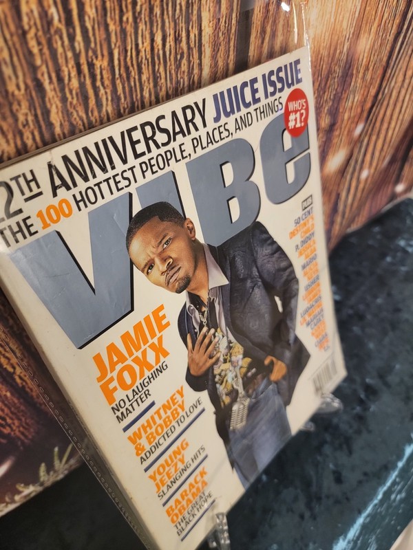 VIBE ' 05 Jaime Foxx Nostalgic cover September 2005 sooo many inside.. gallery