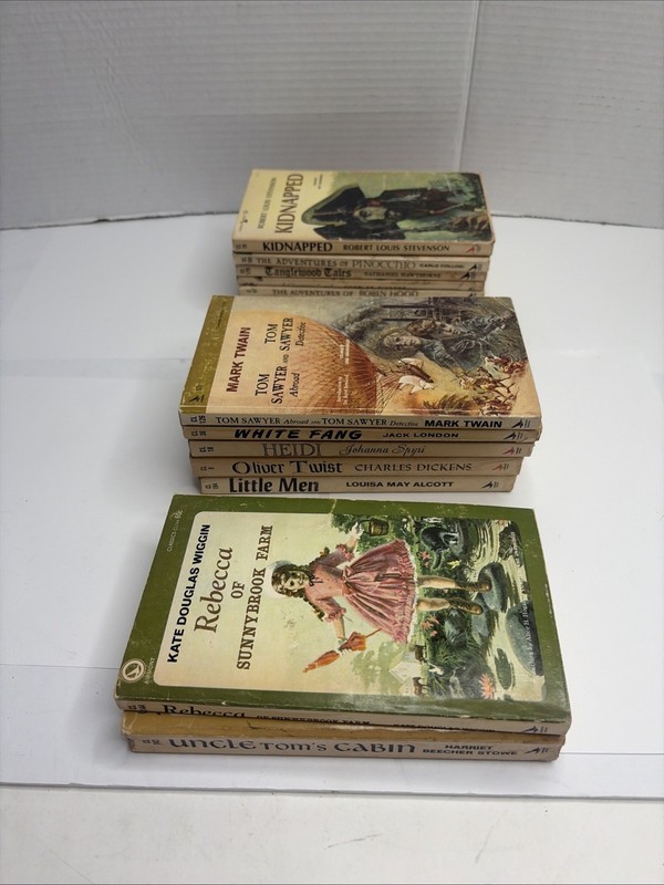 Lot of 14 Vintage 1960s Airmont Classics Children's Paperbacks Books.robin Hood gallery