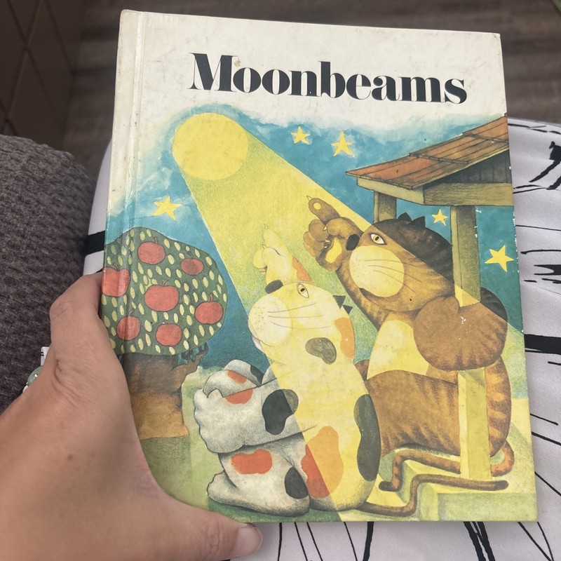 Moonbeams/Student Text – Hardcover, by Durr William K. – Acceptable