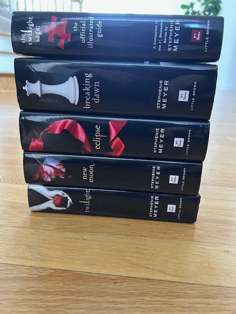 The Twilight Saga 8 BOOKS ALL FIRST ED + Stephenie Meyer SIGNED CARD gallery