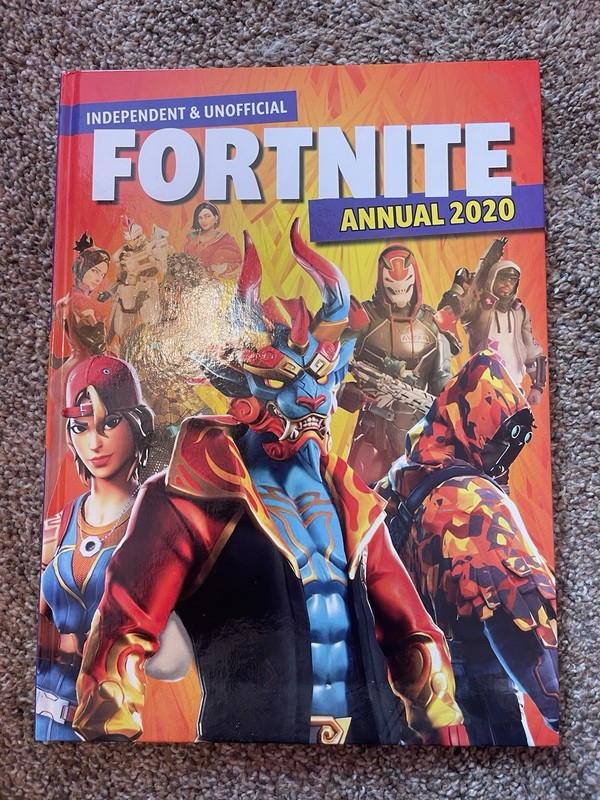 Independent & Unofficial Fortnite Annual 2020 (Hardcover Dennis Publishing Epic)