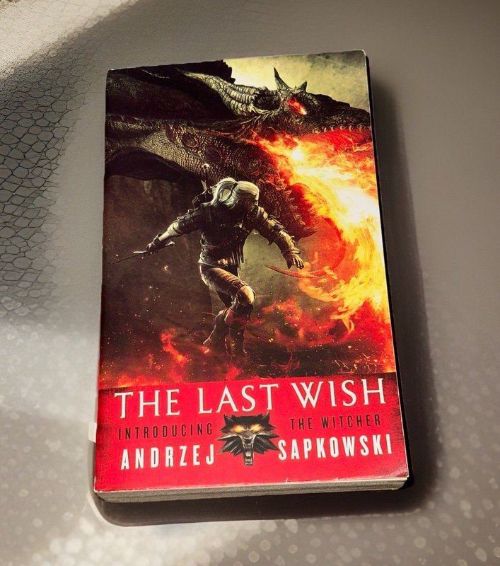 The Last Wish: Introducing The Witcher – Mass Market Paperback – Good Condition