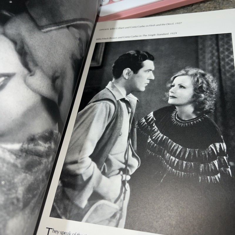 A World Of Movies: 70 years of Film History / 370 pages of photos / Large format gallery