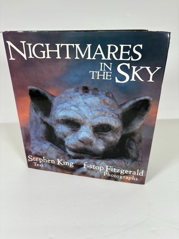 Nightmares In The Sky Gargoyles & Grotesques Stephen King HC DJ 1988 Viking