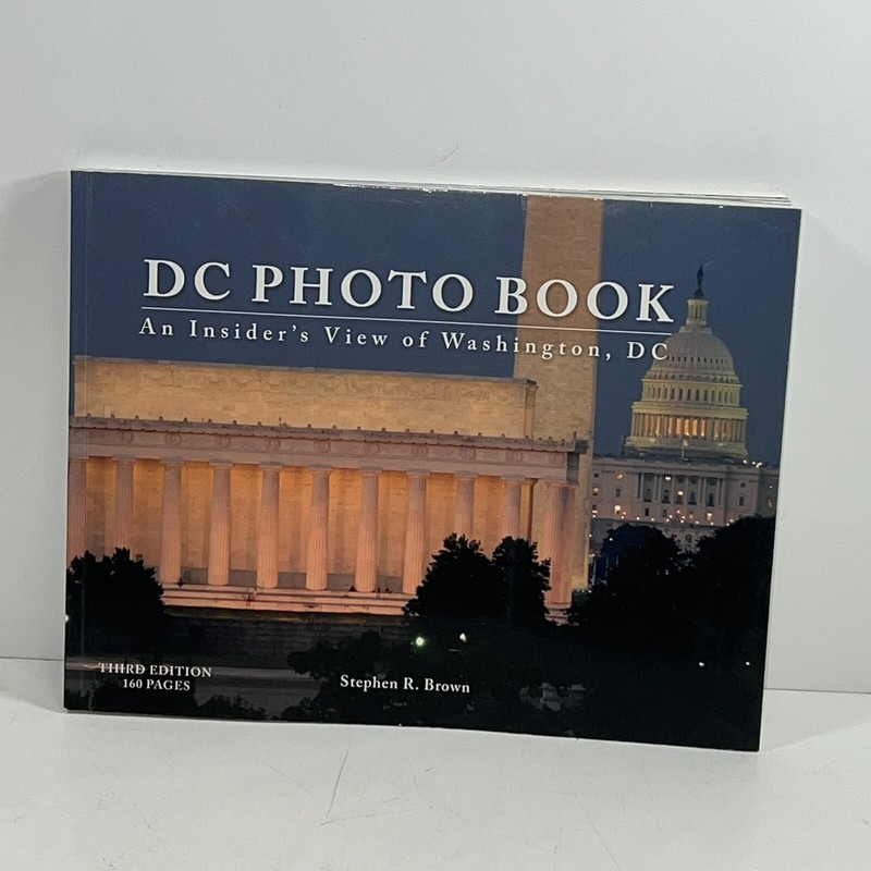 DC PHOTO BOOK AN INSIDERS VIEW 3RD EDITION SIGNED BY STEPHEN R BROWN