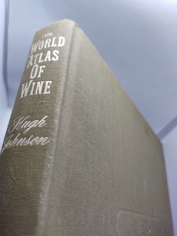 THE WORLD ATLAS OF WINE – A COMPLETE GUIDE, 1971, illustrated vintage decor/info