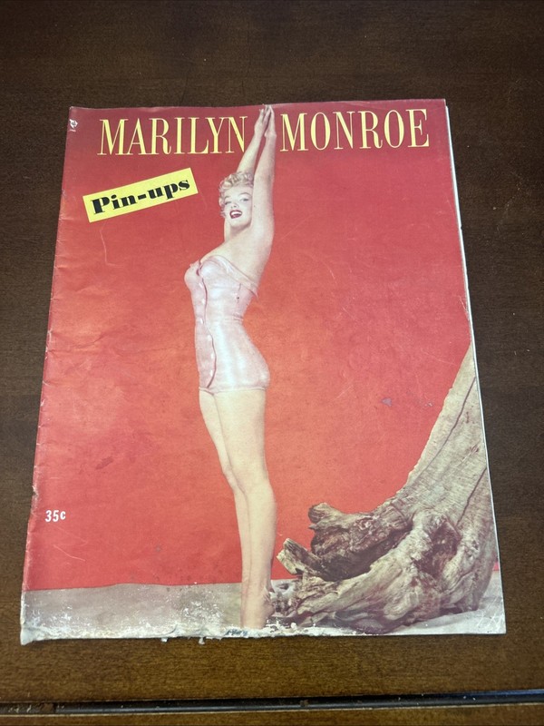 DZ Marilyn Monroe Pin-ups Magazine 1953 Original Maco Condition Issues