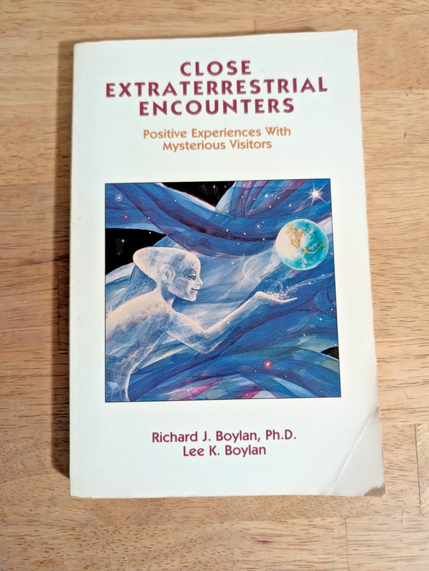 Close Extraterrestrial Encounters Alien UFO Experiences First Edition - Boylan gallery
