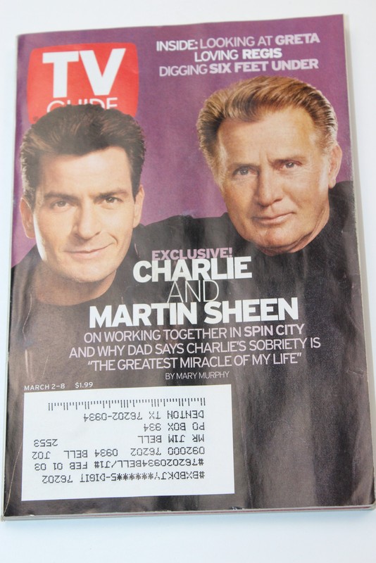 TV Guide Magazine March 2 2002 Charlie & Martin Sheen VTG Dallas Edition