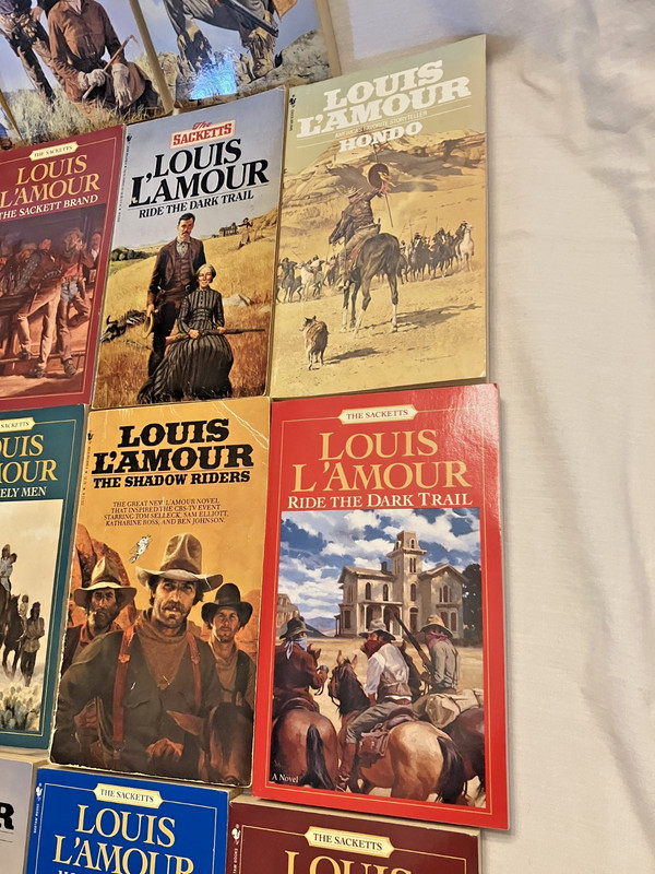 Louis Lamour Vintage Lot of 22 Paperback Books gallery