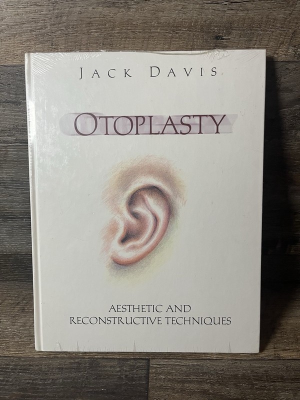 Otoplasty: Aesthetic and Reconstructive Techniques by Jack Davis (English) Paper