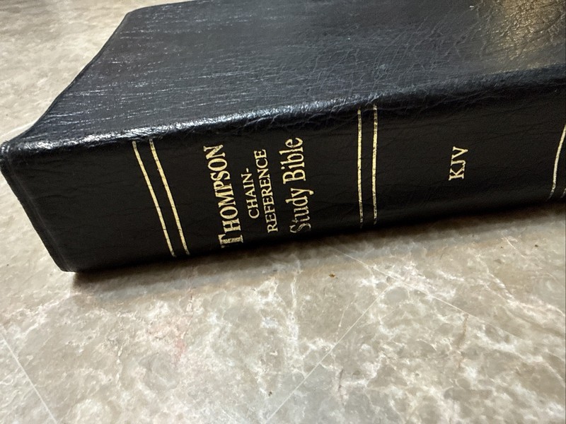 Thompson Chain Reference Bible KJV 5th Fifth Improved Genuine Black Leather 1988 gallery