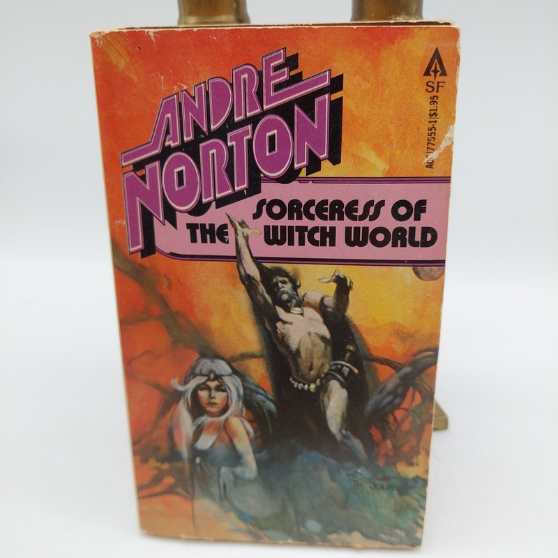 Andre Norton Paperback Books Warlock Sorceress Exile To The Stars READ gallery