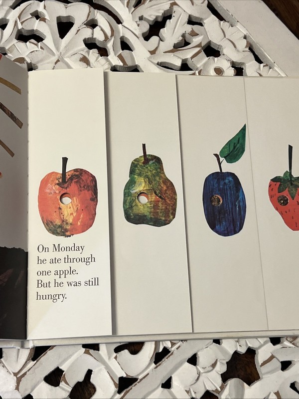 Very Hungry Caterpillar Eric Carle First Philomel Edition Reinforced HCDJ 1981 gallery