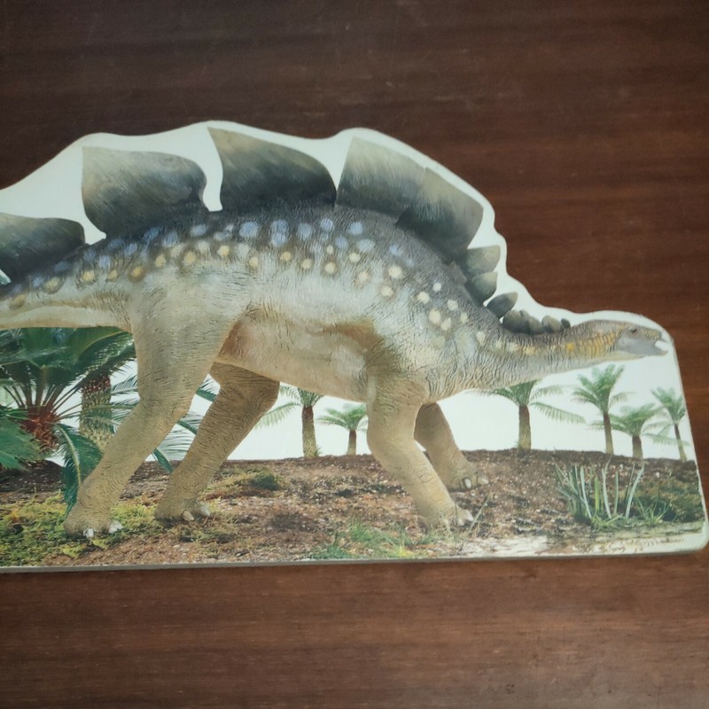 Dinosaur Shaped Board Book: Stegosaurus by Nicola Deschamps (Board book)
