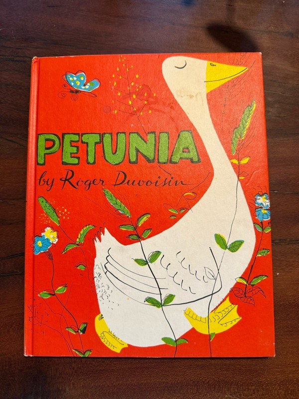 VINTAGE CHILDRENS BOOK 1950 PETUNIA by ROGER DUVOISIN ALFRED A. KNOPF, INC.