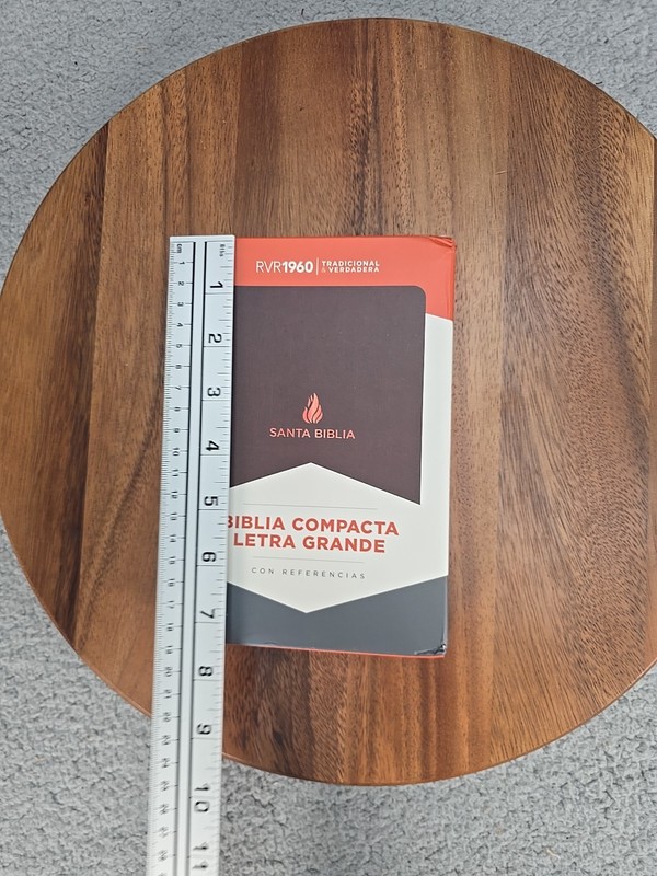 BIBLIA RVR 1960 COMPACTA MARRON PIEL FABRICADA Damaged Box gallery