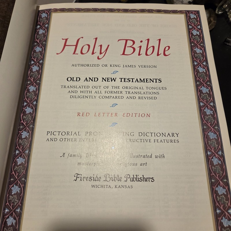 Vintage 1970s Fireside Family Edition Holy Bible (King James Version) with Salt gallery