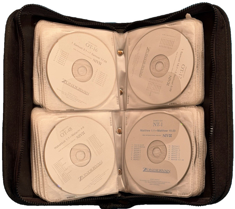 2001 Zondervan NIV Audio Bible 64 CD Set New & Old Testament Dramatized In Case