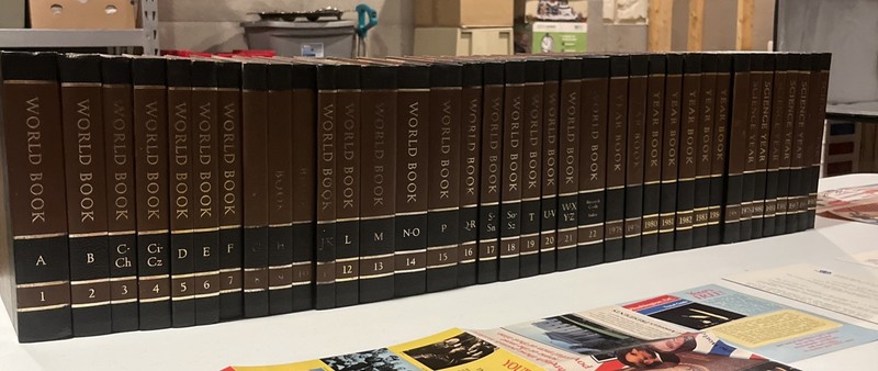 1977 World Book Encyclopedia Complete Set, 1978-85 Year 1979-85 Science 37 Books