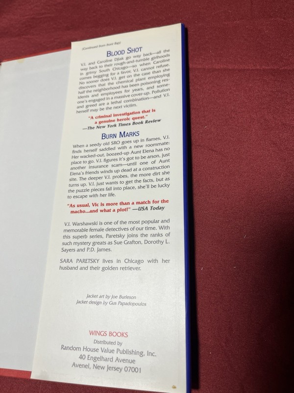 Wings Bestsellers: Sarah Paretsky: Three Complete Novels by Paretsky, Sara gallery
