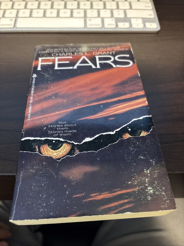 Fears Edited by Charles L. Grant Signed 1983) George RR Martin PB