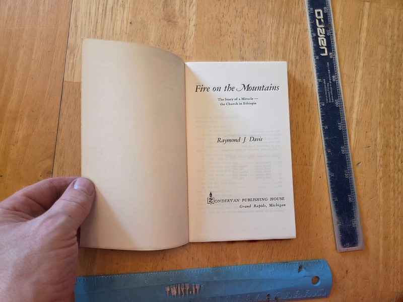 Fire on the Mountains by Raymond Davis - 1971 Zondervan Paperback gallery
