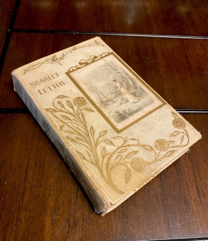 Antique c.1900 The Scarlet Letter – Nathaniel Hawthorne / W.R.Conkey Co. HC