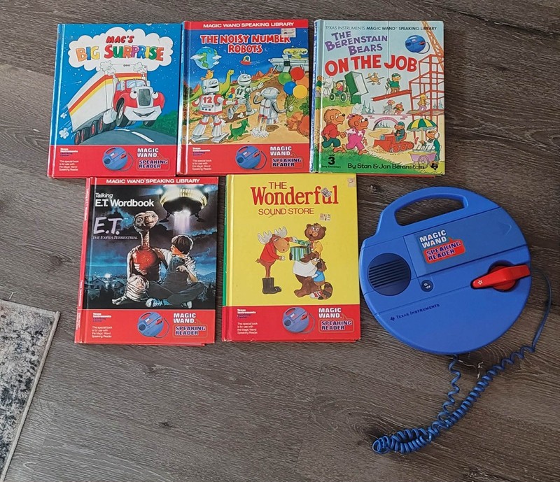 1982 Texas Instruments Magic Wand Speak and Learn & 5 Books(Works, See Descript)