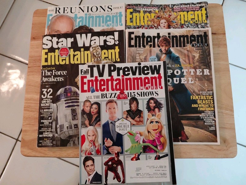 Lot of 5-Entertainment Weekly Magazines