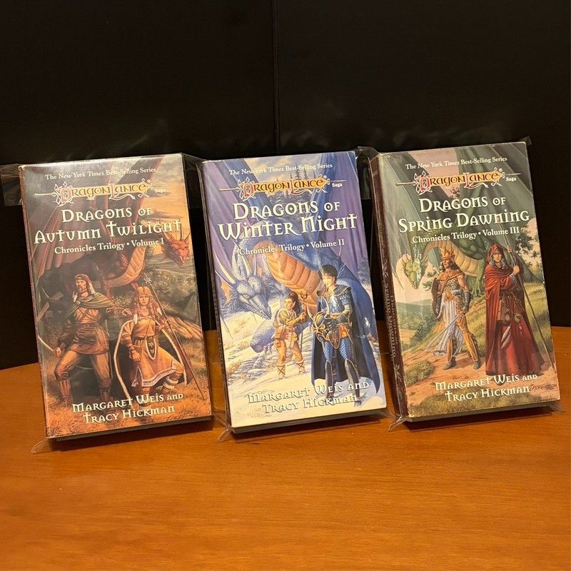 DragonLance: Complete Chronicles Trilogy, Dungeons & Dragons Paperback Lot