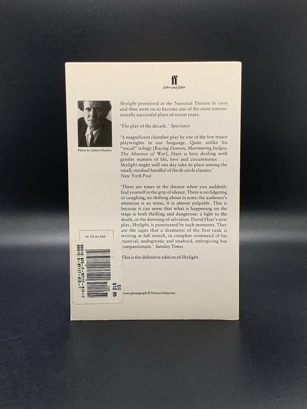 HARE, David. Skylight. London: Faber and Faber, 1997. Second Printing. gallery