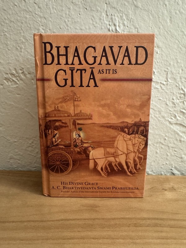 Bhagavad-Gita As It Is (Compact Edition 6 x 4 in)
