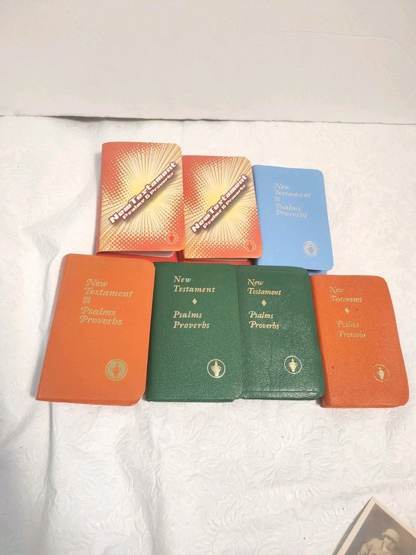 Lot of 7 New Testament Psalms Proverbs Gideons Pocket Bible 3″ x 4.75″ A19