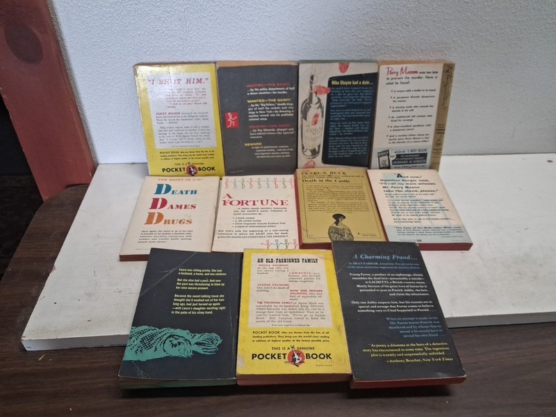 1940s Murder Mystery Trade Paperback Lot 11 Books PB Death Saint Kitten Kill gallery
