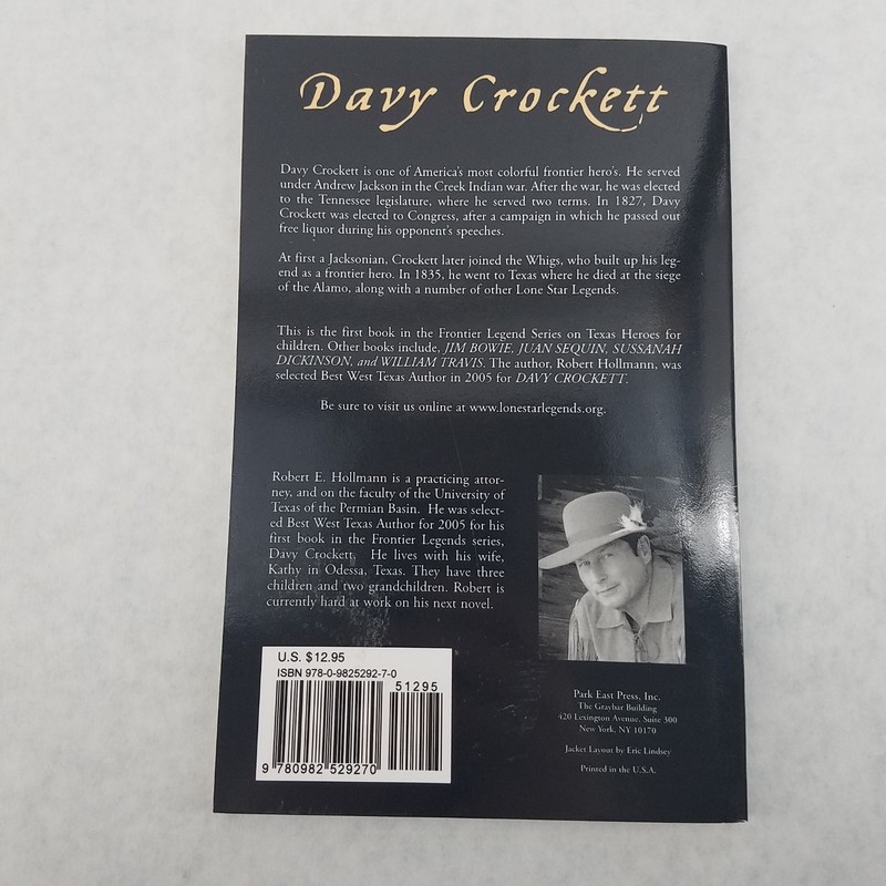 DAVY CROCKETT - Softcover by Robert Hollmann - NO MARKS. Frontier Legends gallery
