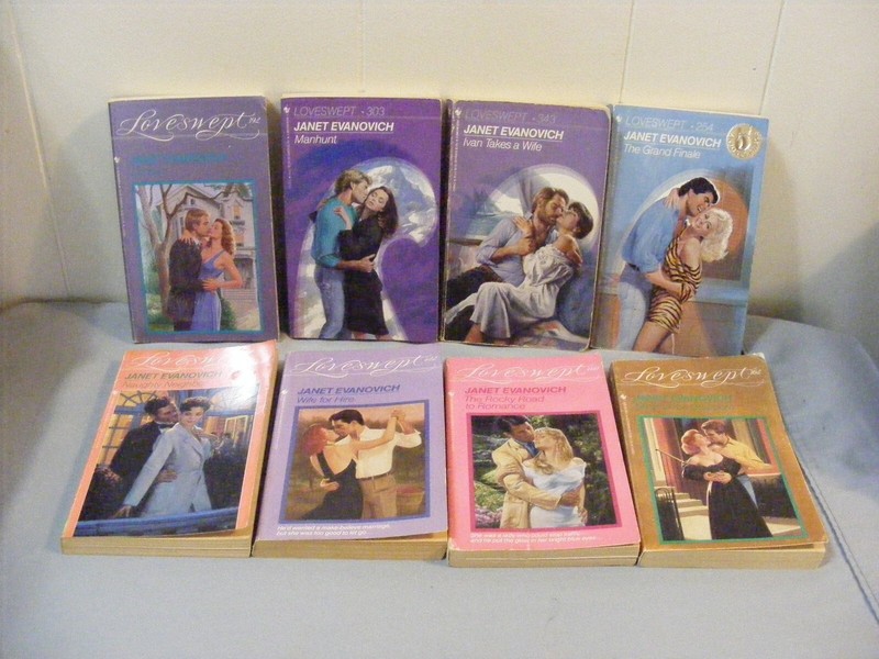 Lot of 8 JANET EVANOVICH – Early Romance – ORIGINAL LOVESWEPT – pbs FREE SHIP