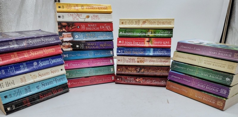 Lot of 27 MARY BALOGH Survivors Club Bedwyn Simply Westcott Huxtable Romance