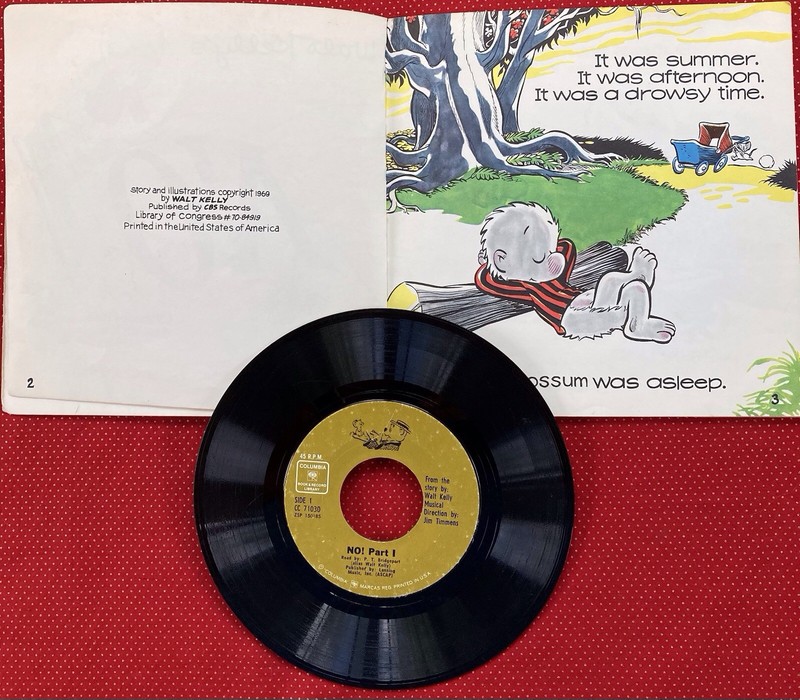 Lot Of 4 VTG Walt Disney See Hear Read Along Book With 7 Inch Vinyl Records gallery