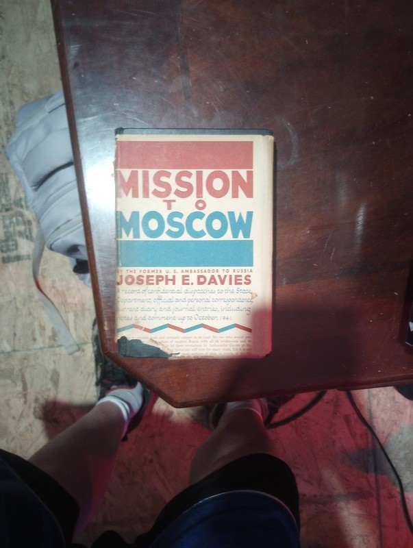 Mission to Moscow by Joseph E. Davies