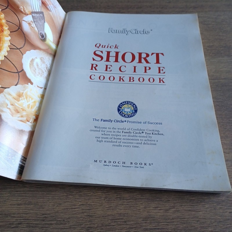 Family Circle Step-By-Step Sauces, Dips & Salsas Cookbook – Illustrated Recipes gallery