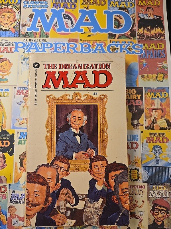 MAD Magazine Paperback Book: #8 THE ORGANIZATION MAD 1973 Warner 6th Print GVG