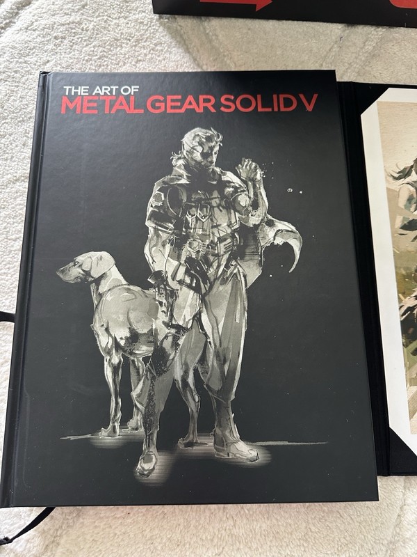 RARE The Art of Metal Gear Limited Ed. Solid V only 450 worldwide Dark Horse